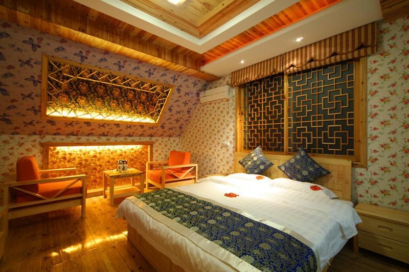 אמיישאן Mount Emei Teddy Bear Hotel מראה חיצוני תמונה
